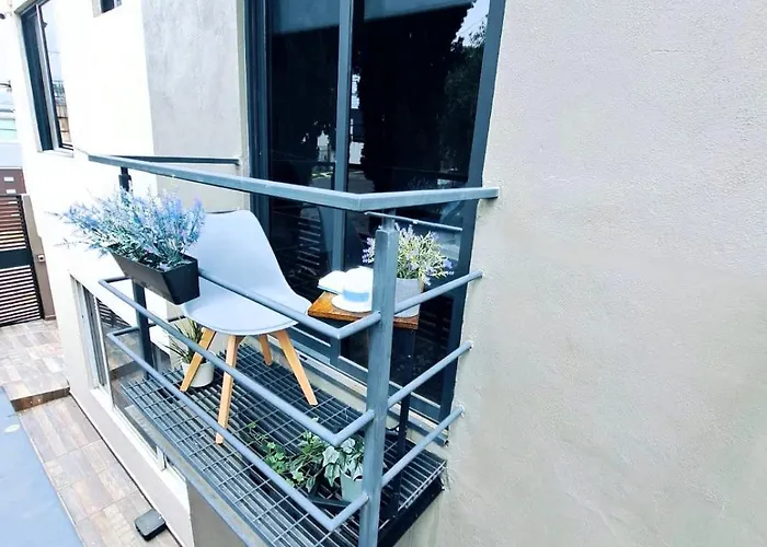 R10 Double At Itesm Cem Full Services, Shared-kitchen, Fridge ,laundry, Smart Tv, Parking, Balcony Apartment