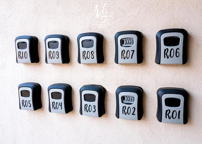 Apartment R10 Double At Itesm Cem Full Services, Shared-kitchen, Fridge ,laundry, Smart Tv, Parking, Balcony *